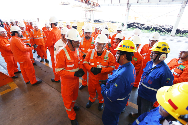 Presidente da Petrobras, Jean Paul Prates, a bordo do navio-plataforma (FPSO) Anita Garibaldi, em montagem no Estaleiro Jurong, em Aracruz por Fernando Pereira / Agência Petrobras