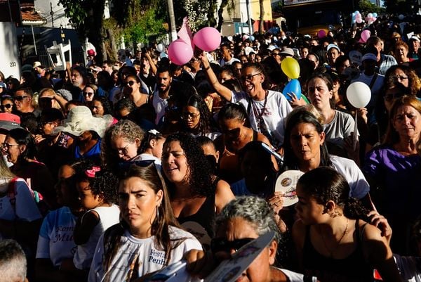 Romaria das Mulheres, realizada neste domingo (16), durante a Festa da Penha 2023 por Vitor Jubini