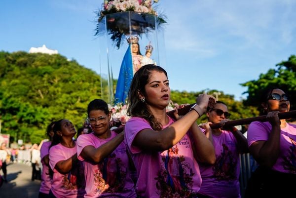 Romaria das Mulheres, realizada neste domingo (16), durante a Festa da Penha 2023 por Vitor Jubini