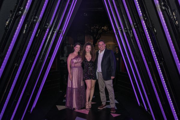 Marianne Assbu,  Mariah Assbu e Gildo Rezende Jr. 