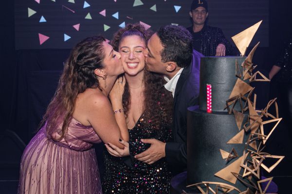 Marianne Assbu,  Mariah Assbu e Gildo Rezende Jr.