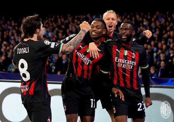 Milan retorna à fase semifinal após 16 anos de ausência