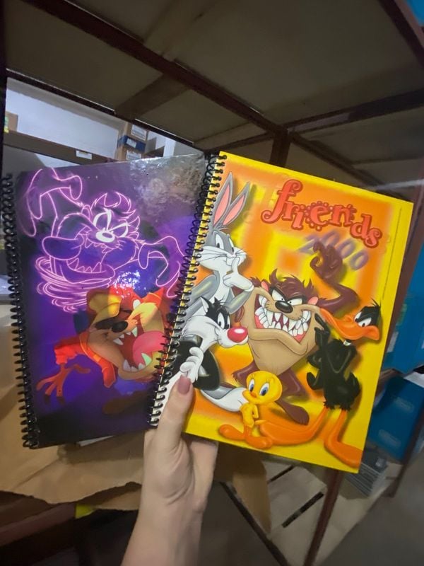 Os cadernos do Looney Tunes estarão entre os itens que serão vendidos por e-commerce
