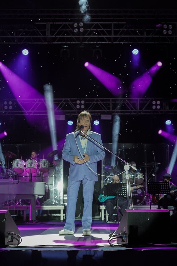 Roberto Carlos comemora 82 anos com show em Cachoeiro de Itapemirim por Kaique Dias