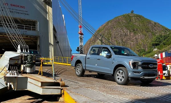 Ford F-150 chega no Porto de Vitória