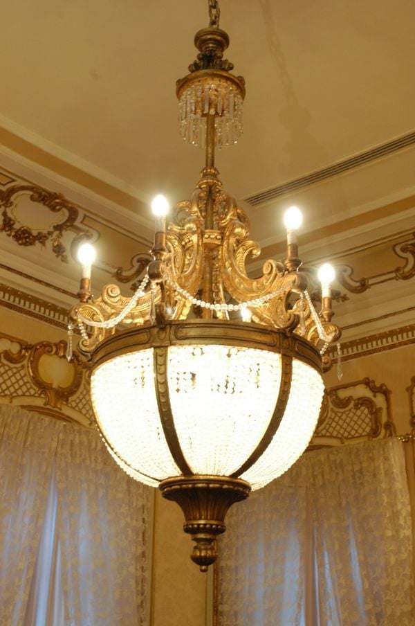 Móveis do Salão Dourado do Palácio Anchieta por Gabriel Lordêllo