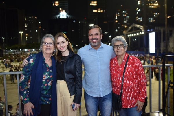 Maria Helena Flores, Mariana,  Tyago e Maria  das Graças Hoffmann 