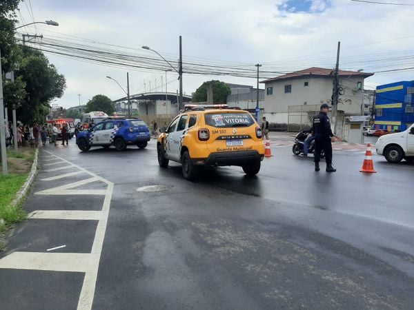 Atropelamento deixou uma pessoa ferida na Vila Rubim