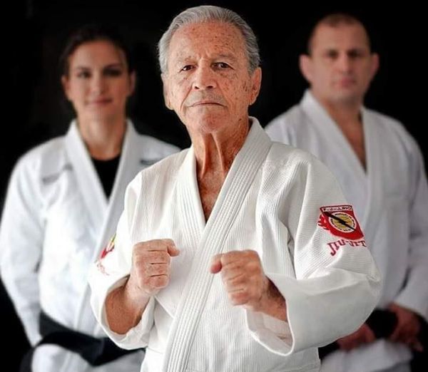 Robson Gracie, lenda do jiu-jítsu brasileiro, morre aos 88 anos