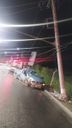 Carro bate em poste e estrutura fica prestes a cair na ES 010 na Serra(Leitor A Gazeta )