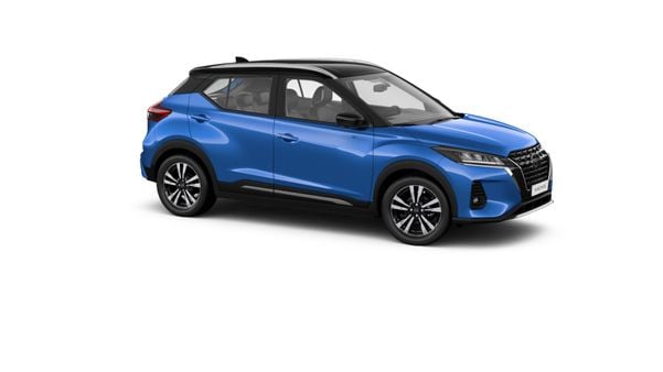 Kicks Exclusive 2024 Azul com Teto Preto por Nissan/Divulgação
