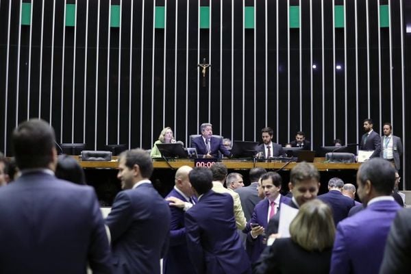 A Gazeta | Votação do PL das Fake News na Câmara é adiada a pedido do  relator