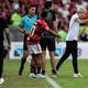 Imagem - Levantamento aponta que técnicos recebem mais cartões que jogadores