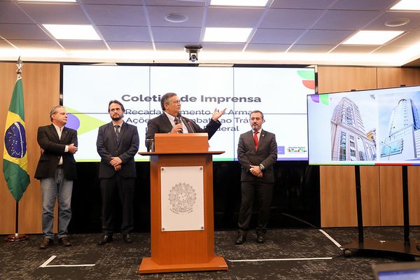 Flávio Dino, ministro da Justiça, em entrevista coletiva