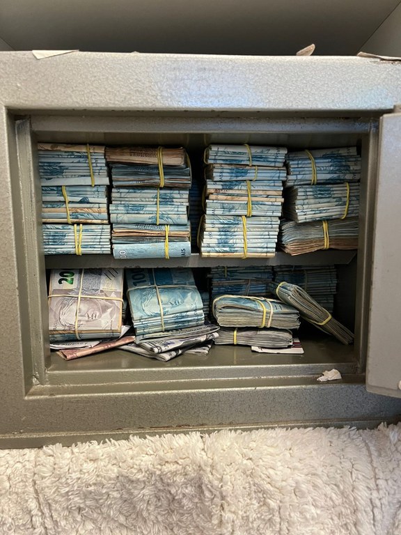 PF faz operação contra tráfico internacional de drogas no ES e em sete estados por Policia Federal