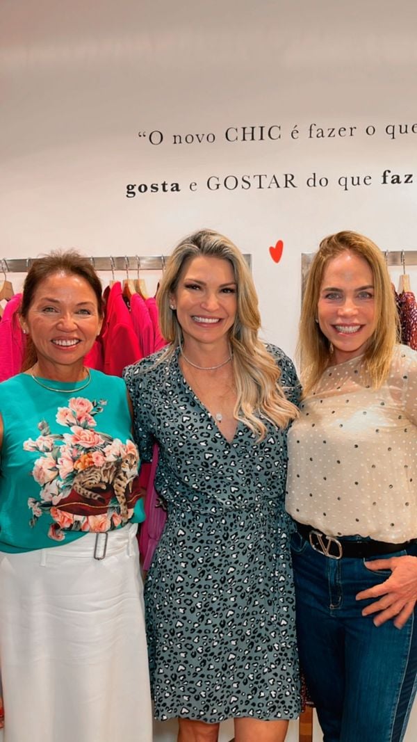 Ana  Clark, Renata França e Wendy Verjovsky
