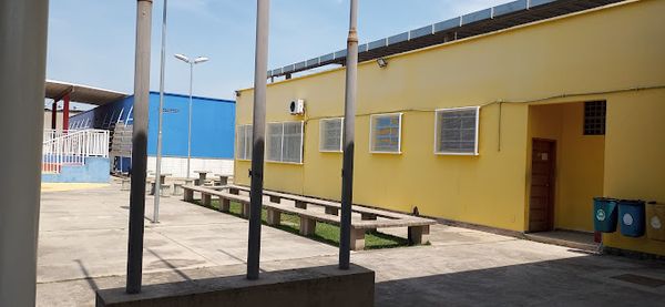 Escola Estadual de Ensino Fundamental e Médio (EEEFM) Hunney Everest Piovesan