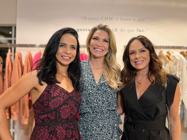 Kátia Valiate, Renata e Priscila Rosindo