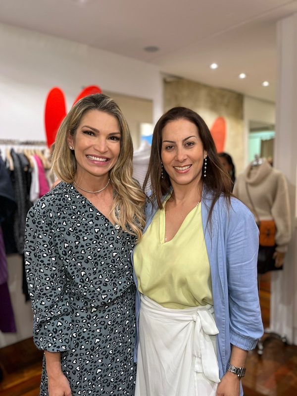 Renata França e Carol Veiga