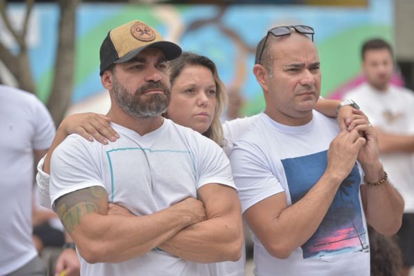 Familiares e amigos do músico Guilherme Rocha realizam manifestação contra a violência por Ricardo Medeiros