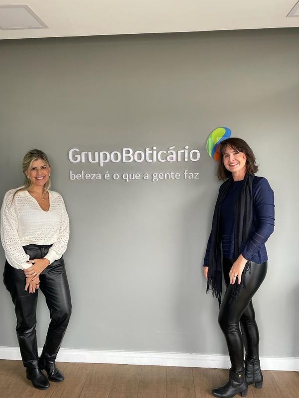 Celina Lievori e Liliany Zampiroli estão em Curitiba participando do Programa de Aceleração do Grupo Boticário com a sua marca de cosméticos Royal D.