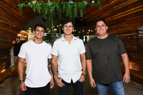 Os empresários Vinícius Loyola e Taiguara Moura, celebraram a inauguração do Jardim Food Park, em Jardim da Penha. O projeto foi assinado pelo renomado arquiteto Christian Vieira