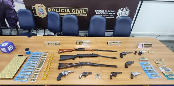 PCES realiza operação, prende suspeitos e apreende armas e munições em Vila Valério