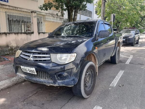 Veículo utilizado pelo investigador da Polícia Civil Fabrício Cerri da Silva, preso durante a madrugada