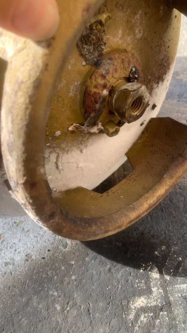 Incêndio destrói restaurante em Cachoeiro de Itapemirim por Corpo de bombeiros 