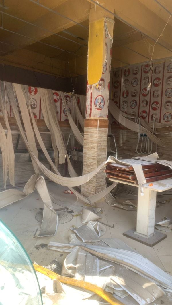 Incêndio destrói restaurante em Cachoeiro de Itapemirim por Corpo de bombeiros 