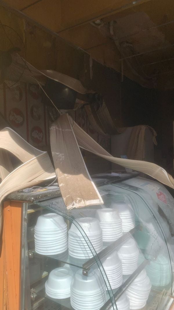 Incêndio destrói restaurante em Cachoeiro de Itapemirim por Corpo de bombeiros 