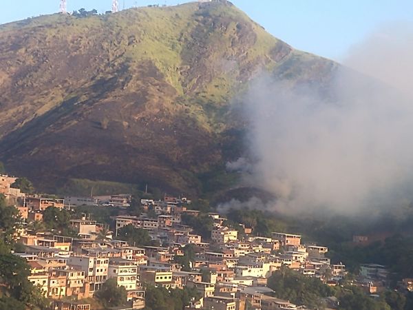 Internautas de vários bairros, como o Zumbi e Campo Leopoldina, registram imagens da situação