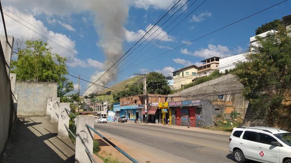 Internautas de vários bairros, como o Zumbi e Campo Leopoldina, registram imagens da situação