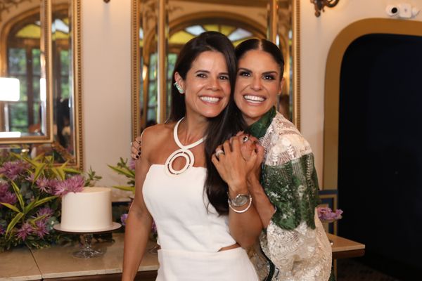 Roberta Abaurre e Camila Resende