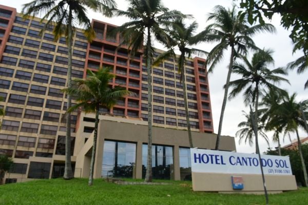 Tradicional Hotel Canto do Sol reabre as portas na Orla de Camburi, em Vitória