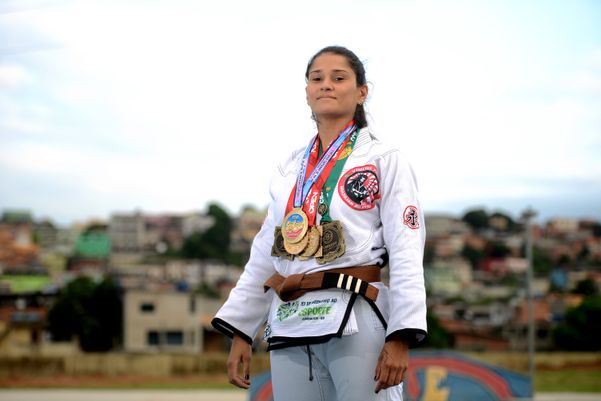 A atleta Jordana Lírio, do Jiu Jitsu, treina na Estação Cidadania de Cariacica por Fernando Madeira