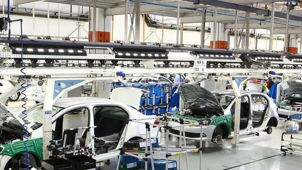A política industrial precisa estar alinhada com a política fiscal, monetária e regulatória. O Brasil precisa urgentemente avançar em direção ao equilíbrio macroeconômico, com estabilidade do câmbio, controle da inflação e redução dos juros