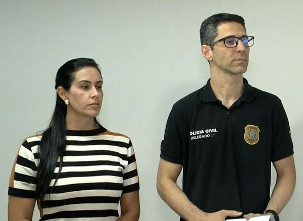 Ricardo Almeida, chefe do Departamento Especializado de Homicídios e Proteção à Pessoa (DEHPP) e a delegada Raffaella Aguiar, chefe da Divisão Especializada de Homicídios e Proteção à Mulher (DHPM)