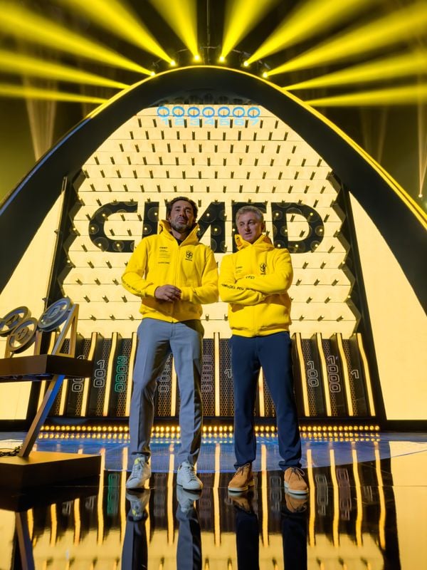 João Adibe, CEO da Cimed, com Luciano Huck, durante lançamento, no Domingão, de campanha para fomentar genéricos