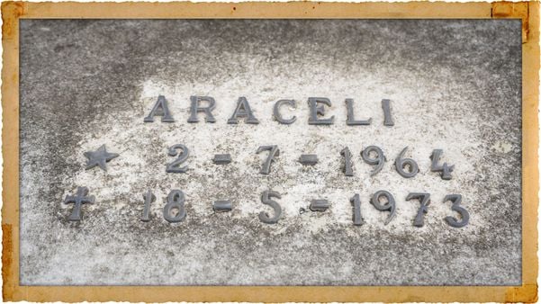 Lápide do túmulo de Araceli, no cemitério municipal de Serra Sede