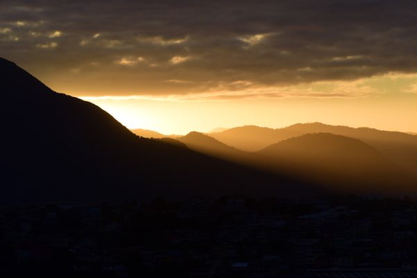 O pôr do sol visto do bairro Argolas, em Vila Velha por Carlos Alberto Silva