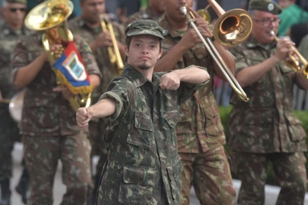 Desfile cívico em comemoração aos 488 anos de Vila Velha, nesta terça-feira (23) por Ricardo Medeiros