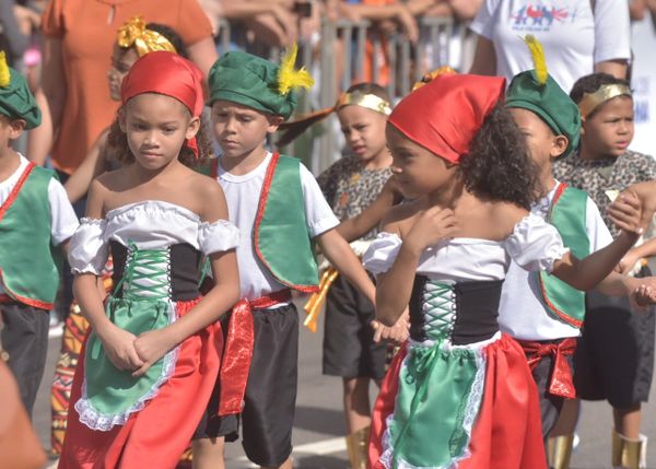 Desfile cívico em comemoração aos 488 anos de Vila Velha, nesta terça-feira (23) por Ricardo Medeiros