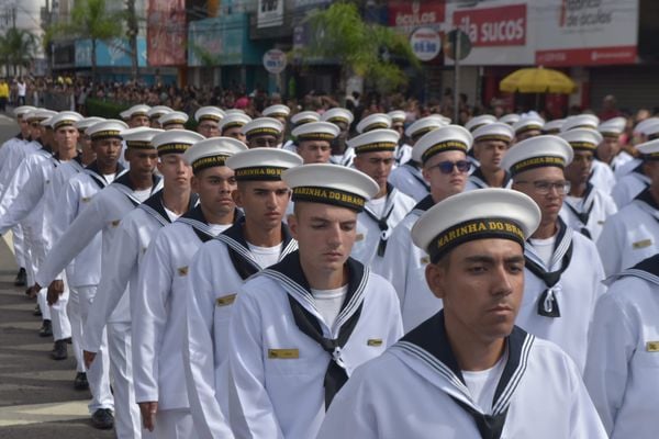 Desfile cívico em comemoração aos 488 anos de Vila Velha, nesta terça-feira (23) por Ricardo Medeiros