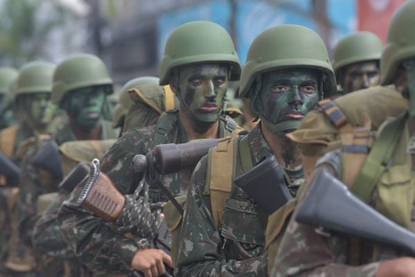 Desfile cívico em comemoração aos 488 anos de Vila Velha, nesta terça-feira (23) por Ricardo Medeiros
