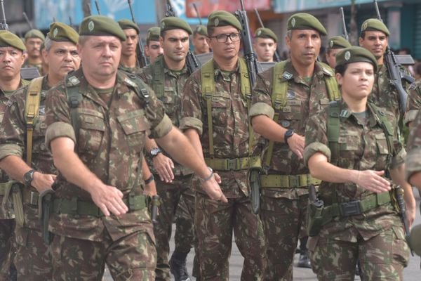Desfile cívico em comemoração aos 488 anos de Vila Velha, nesta terça-feira (23) por Ricardo Medeiros
