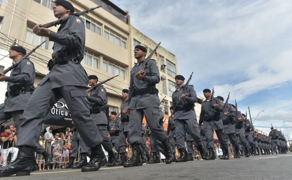 Desfile cívico em comemoração aos 488 anos de Vila Velha, nesta terça-feira (23) por Ricardo Medeiros