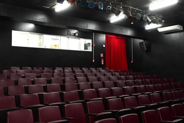 Estação Cidadania e Cultura da Serra, em Novo Porto Canoa, conta com cineteatro para apresentações por Fernando Madeira