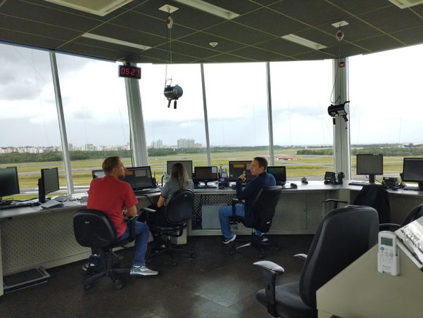 Torre de controle do Aeroporto de Vitória por Caroline Freitas