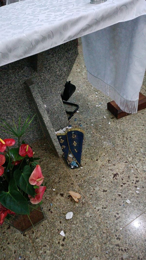Igreja católica é vandalizada em Castelo por Divulgação/ Diocese de Cachoeiro de Itapemirim 